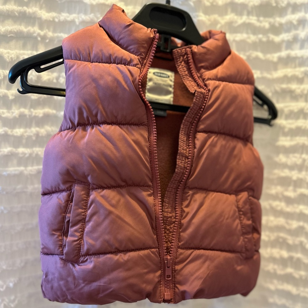 Old Navy Frost free puffer Vest - pastel pink rose color 2T